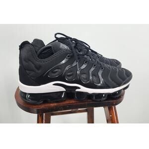 NIKE Air‎ Max Vapor Max Plus 2017 Size 11 EUC Black White